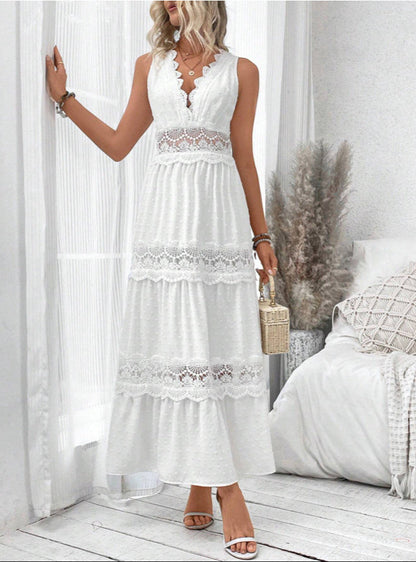 Robe dentelle à col en V DECO ACT